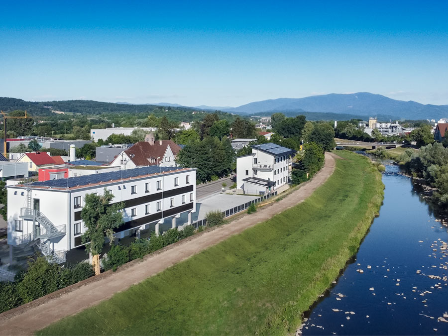 Drohnenaufnahme - Praxis an der Elz – Zahnheilkunde & Kieferorthopädie, Teningen